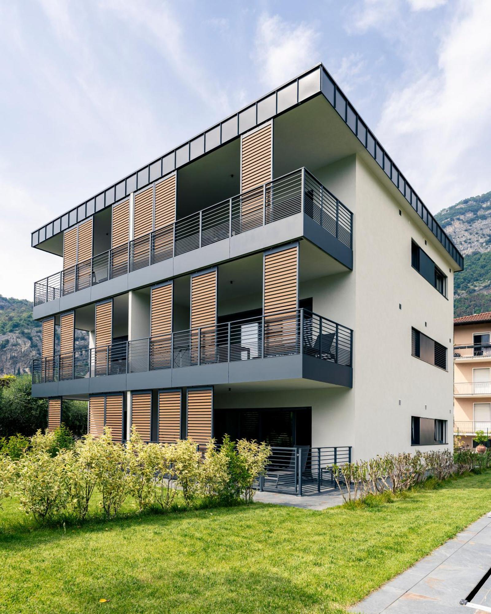 Casa 32 Loft - Garda Lake Torbole Sul Garda Eksteriør bilde